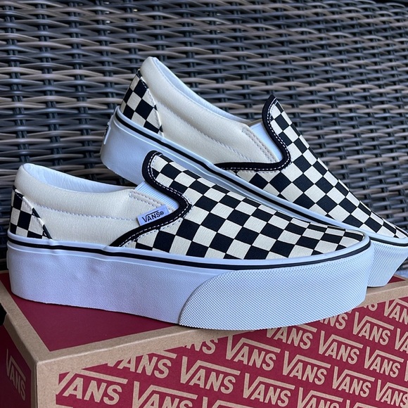 Vans WMNS Classic Slip-On Stackf
Checkerboard Black/Classi
VN0A7Q5RTYQ
Platforms - Picture 12 of 16